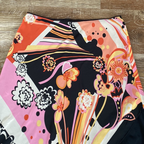 Heart & Soul Scissored Skirt - Picture 4 of 8